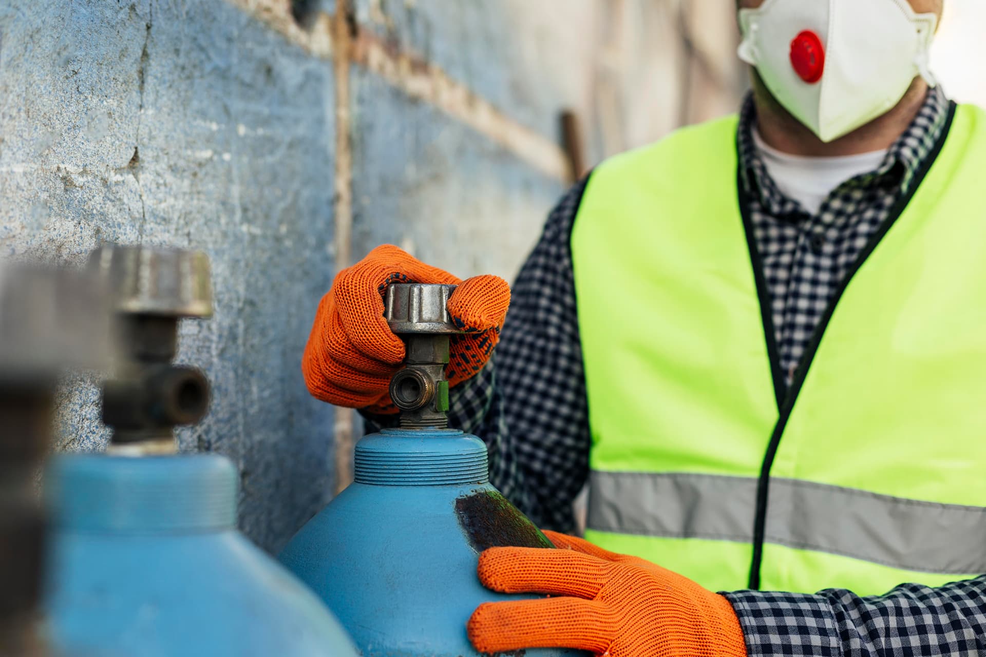Como armazenar cilindros de gases com segurança